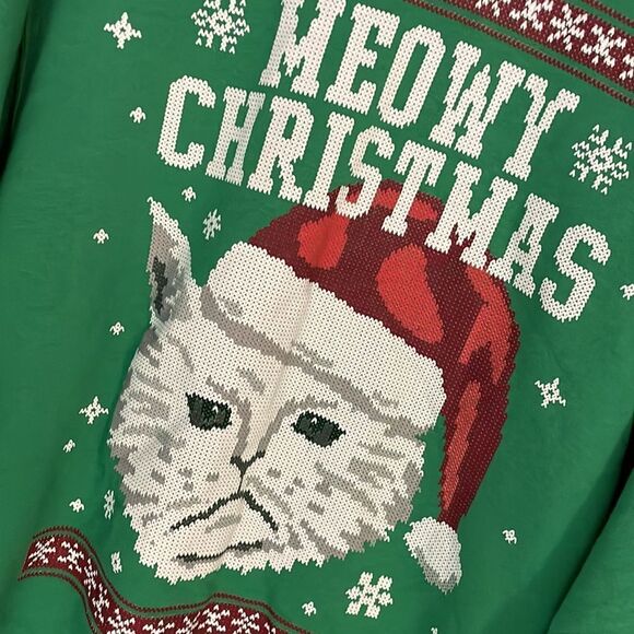 Lg Christmas Sweatshirt “Meowy Christmas” Cat Lover - Picture 3 of 5